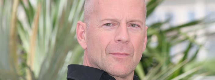 Imagem de: Bruce Willis anuncia pausa na carreira após diagnóstico de afasia