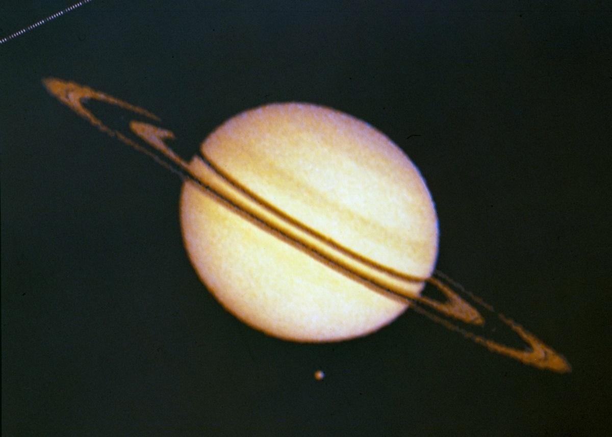 Registro de Saturno feito pela missão Pioneer 11, da NASA