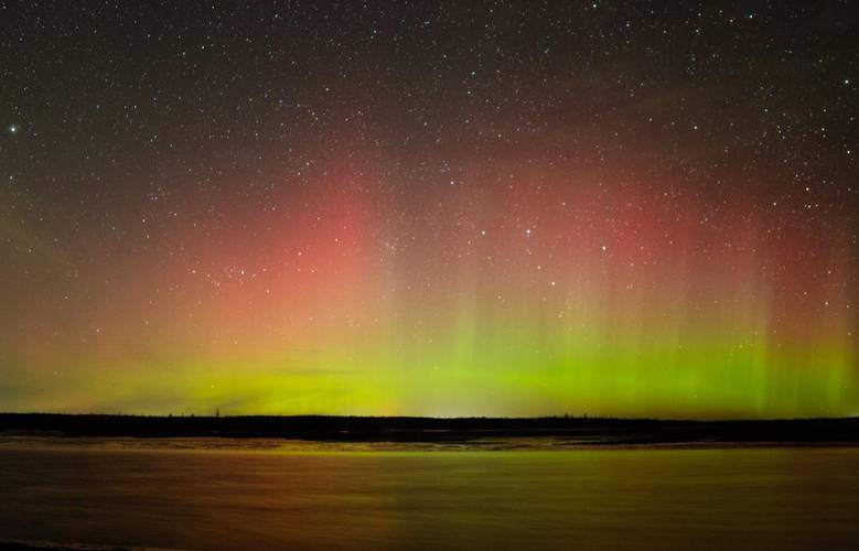 Auroras boreais registradas na Nova Escócia, dia 31 de Março de 2022.