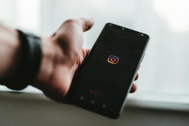 O Instagram também foi utilizado pela dupla na disseminação de fake news.
