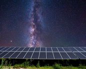 Cientistas criam painéis solares capazes de gerar energia à noite