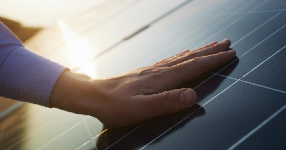 Painéis solares conseguem gerar energia elétrica a partir da radiação solar