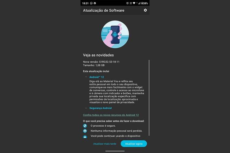 Tela de atualização de sistema operacional para o Android 12, no Moto Edge 20. (Fonte: XDA Developers / Reprodução)
