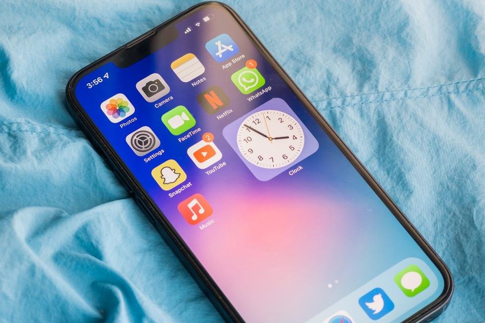 Você poderá apagar os apps Relógio, Buscar e Saúde no iOS 16 »