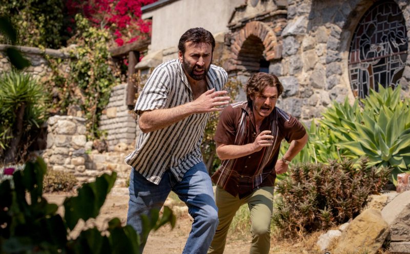 Nicolas Cage e Pedro Pascal em 'O Peso do Talento'.