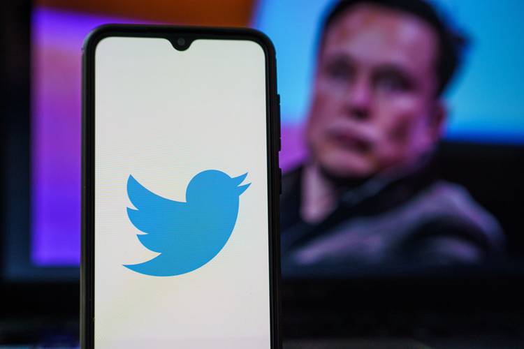 Elon Musk compra Twitter