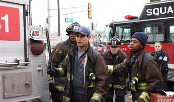 Chicago Fire 10x18: o chefe Boden precisa ser forte (recap)