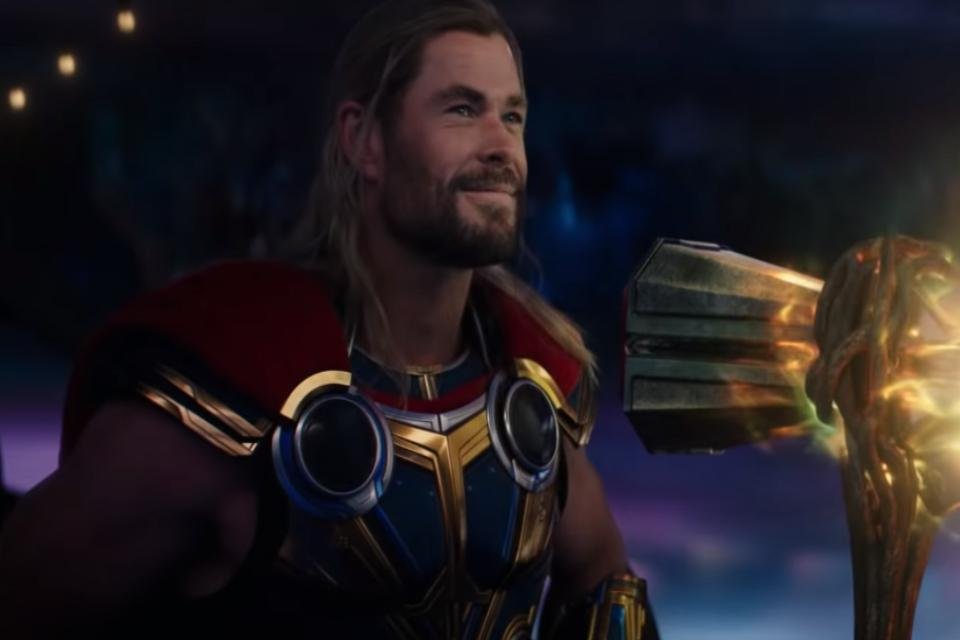 Chris Hemsworth anuncia fim das filmagens de Thor: Love and Thunder