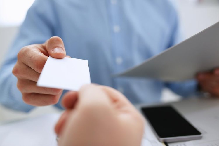 O nome fantasia é utilizado na apresentação comercial, como panfletos e cartões de visita