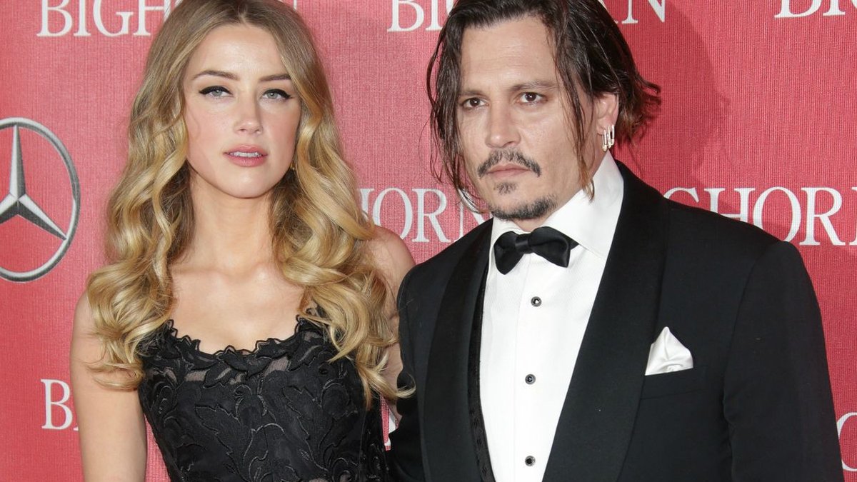 JOHNNY DEPP CONTA HISTÓRIA SOBRE AMBER HEARD