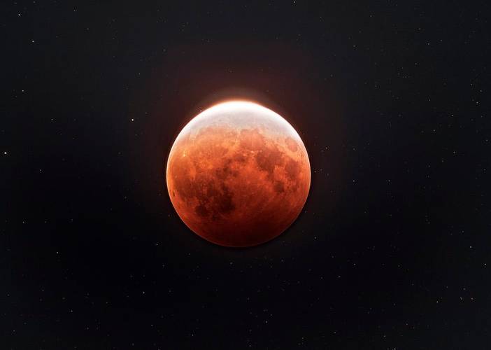 Eclipse lunar total