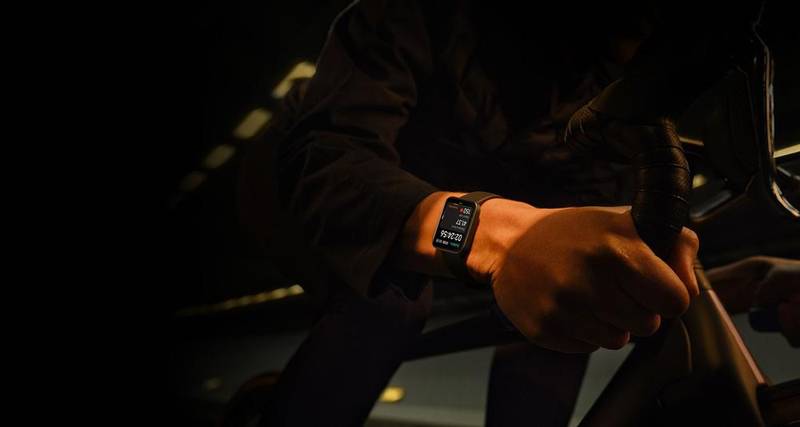O Poco Watch é capaz de acompanhar mais de 100 modalidades diferentes.