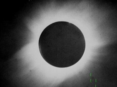 Eclipse solar de Sobral que comprovou a teoria da relatividade geral (Fonte: Museu Nacional/reprodução)