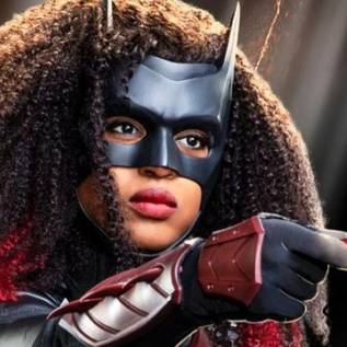Imagem de Batwoman e Legends of Tomorrow são canceladas pela The CW