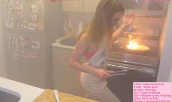 Streamer quase põe fogo na cozinha e pede socorro na Twitch