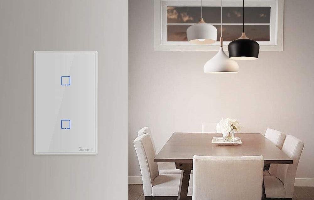 Esse dispositivo smart permite que você automatize a iluminação de uma casa de forma rápida e fácil.