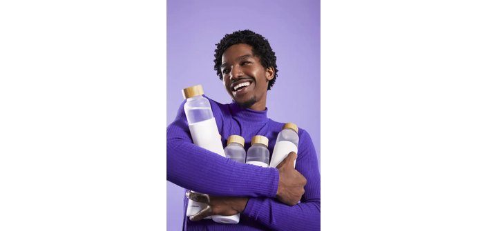 Nubank started limited collection with the products requested by its customers