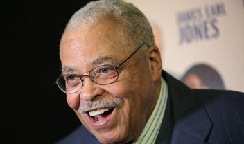 Obi-Wan Kenobi: Darth Vader terá novamente voz de James Earl Jones 