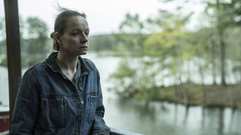 Antes de se tornar uma das principais antagonistas de The Walking Dead, Alpha se chamava Dee, personagem que terá sua origem contada em Tales of the Walking Dead