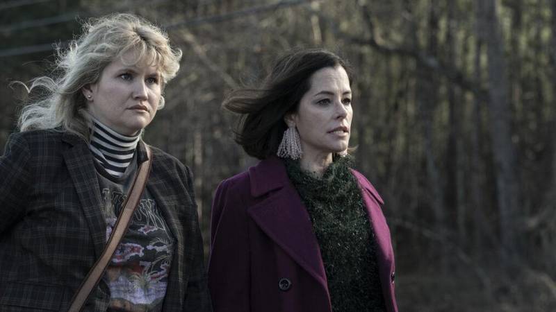 Jillian Bell viverá Gina, enquanto que Parker Posey atuará como Blair