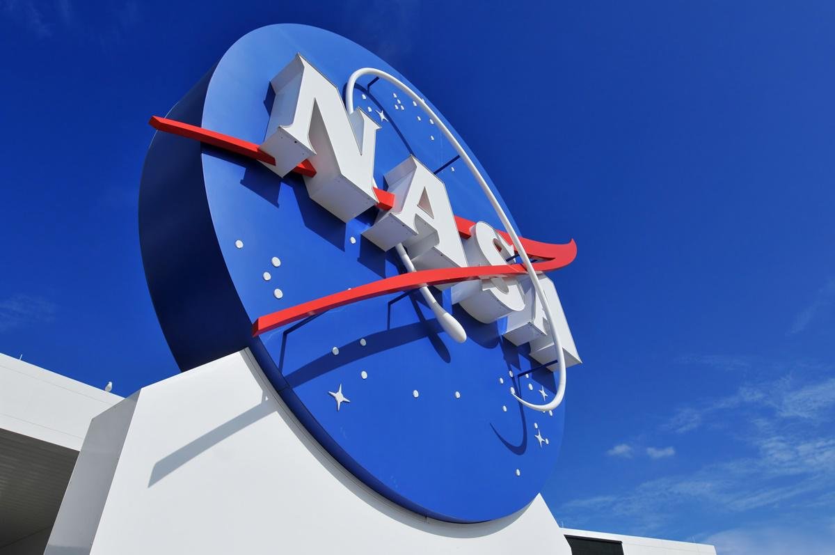 Logo da NASA no Kennedy Space Center, no estado da Flórida, Estados Unidos