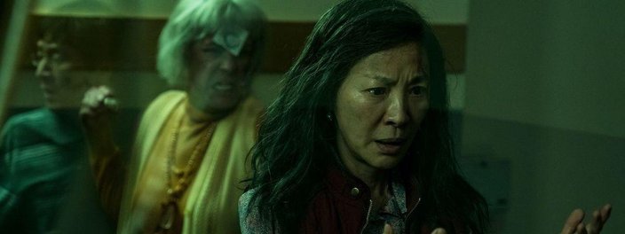 Imagem de: Tudo em Todo Lugar ao Mesmo Tempo: atriz comenta hematomas em cena do filme