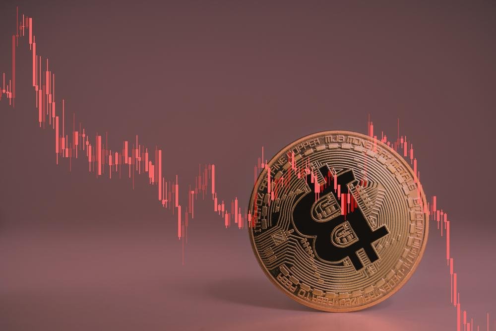 O preço do bitcoin vem enfrentando fortes quedas nos últimos dias.