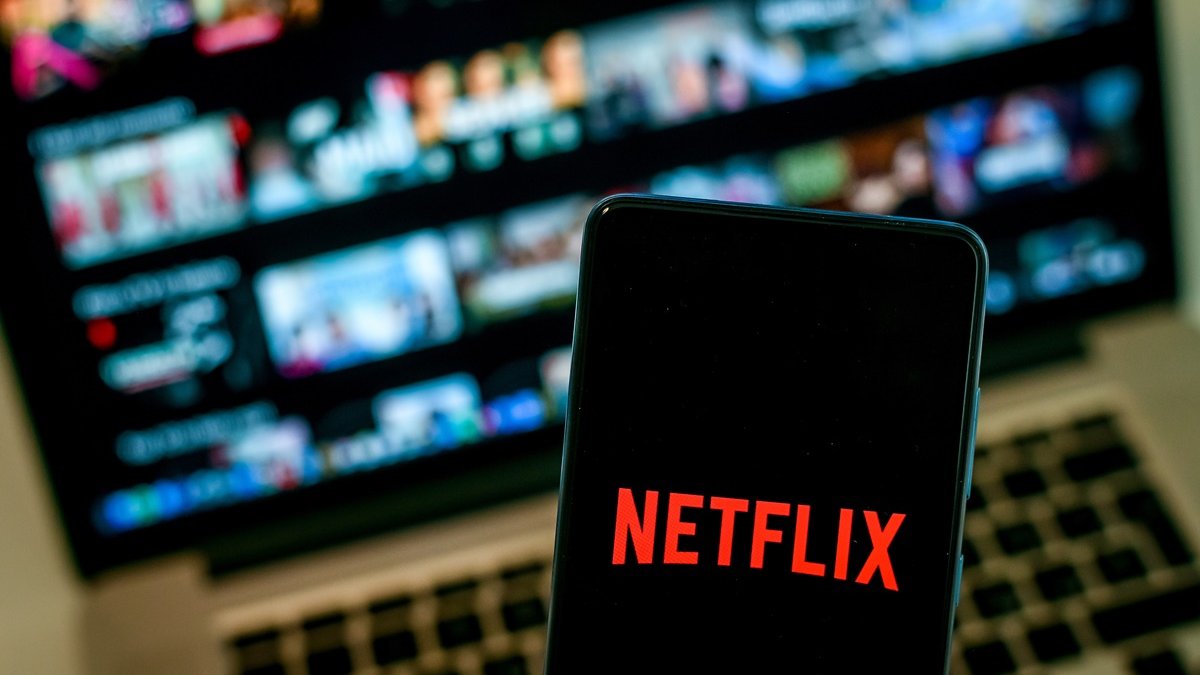 Se cuida, Netflix! Google Play Filmes pode lançar plano de streaming  gratuito com anúncios 