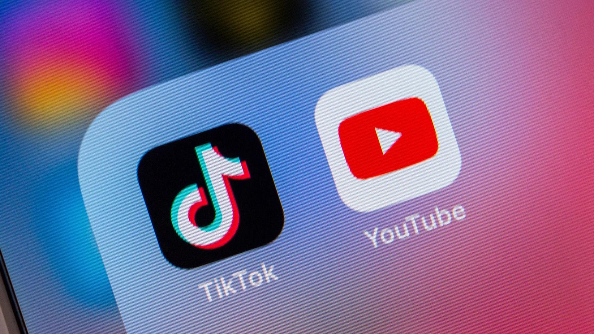 Em 2021, o TikTok superou o Youtube em tempo médio gasto dentro do app. (Shutterstock)