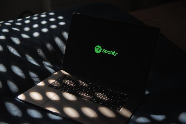 O Spotify quer atingir uma receita anual de US$ 100 bilhões nos próximos 10 anos.