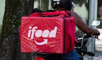 iFood é acusada de plagiar bilhete em mochila de motoboy