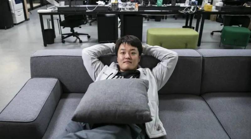 Quando a cotação das suas criptomoedas desabou, Do Kwon foi ao Twitter atacar seus críticos. (Fonte: Do Kwon/Instagram/Reprodução.)