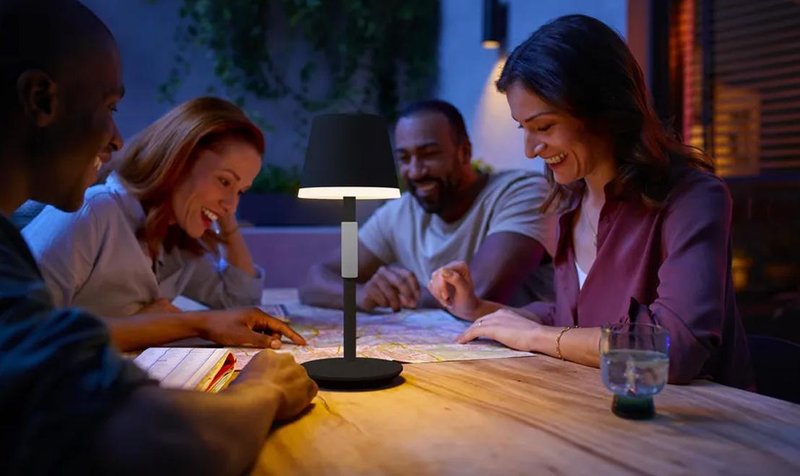 Philips Hue Go.