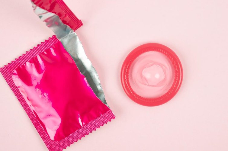 Medidas de sexo seguro podem prevenir a transmissão da varíola de macacos