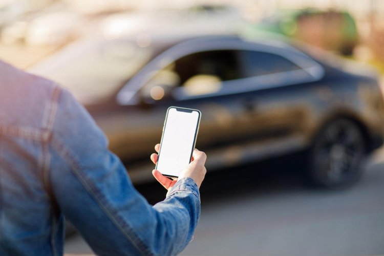 Motoristas cancelando corridas têm dado dor de cabeça para os clientes dos apps de transporte.