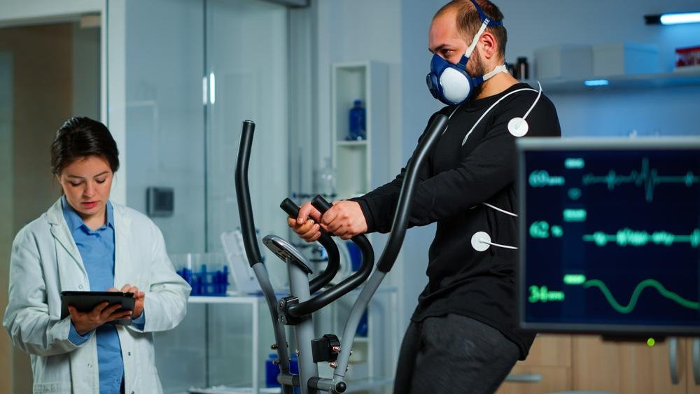 Os exames de VO2 máx podem ser feitos em laboratórios e hospitais (Fonte: Shutterstock)
