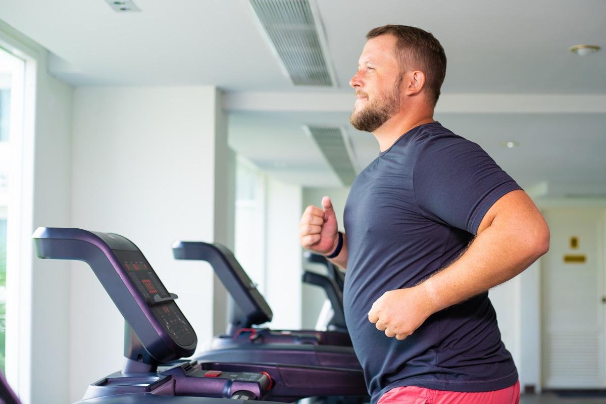 A prática de atividade física pode ajudar a combater a obesidade