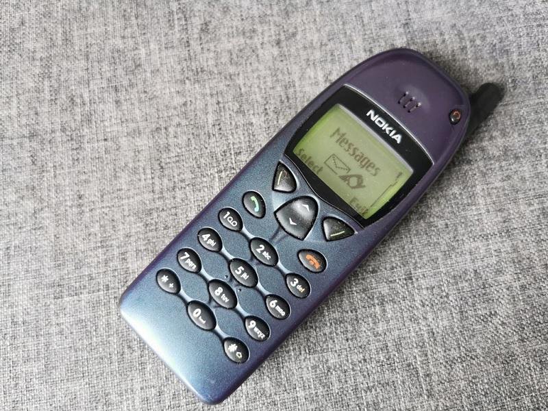 O Nokia 6110 era mais voltado para negócios.