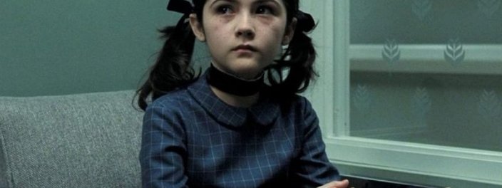 Imagem de: A Orfã 2: Esther está de volta em 1º trailer tenso do filme; assista