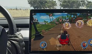 Elon Musk quer permitir que usuários rodem jogos do Steam em carros da Tesla