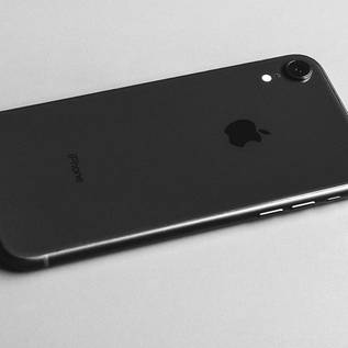 Imagem de Apple indenizará cliente após iPhone quebrar com 'respingos d'água'