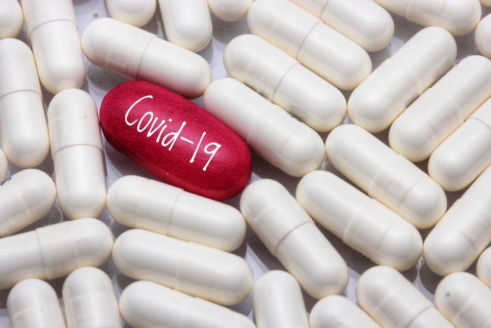 Segundo o jornal chinês Diário do Povo, a China está produzindo 10 remédios orais para o tratamento contra a COVID-19.