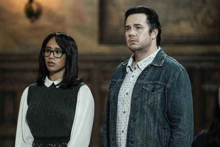 Max (Margot Bingham) e Eugene (Josh McDermitt) terão destaque no desfecho da 11ª temporada. (AMC/Reprodução)