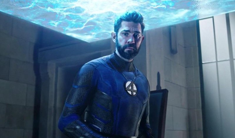 John Krasinski como Reed Richards em Doutor Estranho no Multiverso da Loucura. (Marvel/Reprodução)