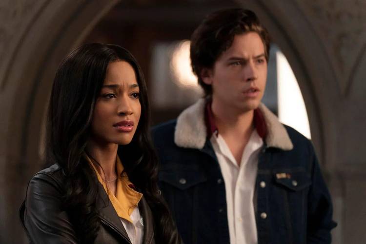 Os personagens parecem estar bastante preocupados com o futuro da cidade em que residem. (The CW/Reprodução)