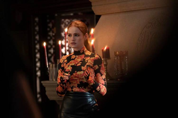 Cheryl Blossom (Madelaine Petsch) também será destaque no season finale. (The CW/Reprodução)