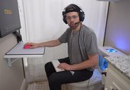 Imagem de: YouTuber monta PC gamer dentro de uma privada