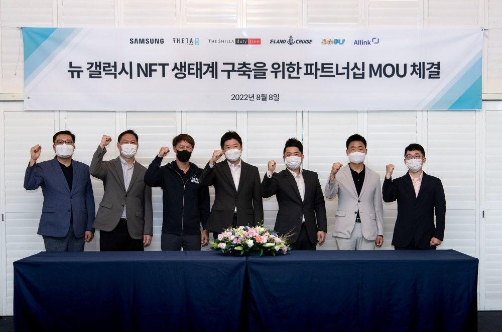 Cerimônia de assinatura do MoU para construir o ecossistema Galaxy NFT. (Fonte: Samsung/Divulgação.)