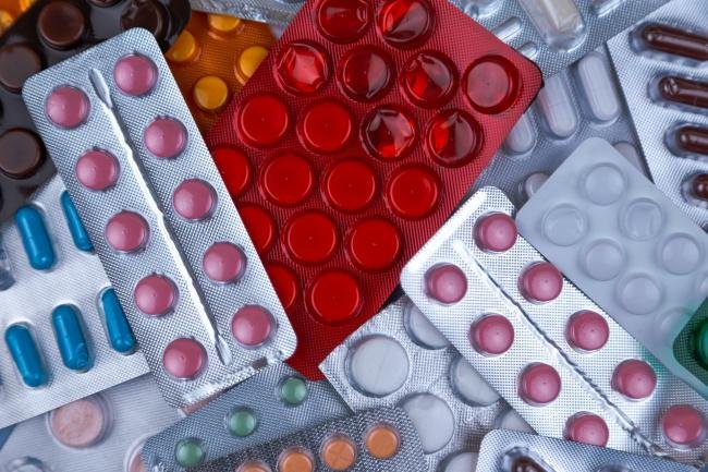 O uso incorreto de antibióticos é um dos fatores que propiciam o surgimento das superbactérias