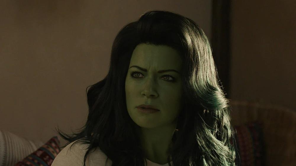 A Mulher-Hulk faz a sua estreia sendo interpretada pela atriz Tatiana Maslany.